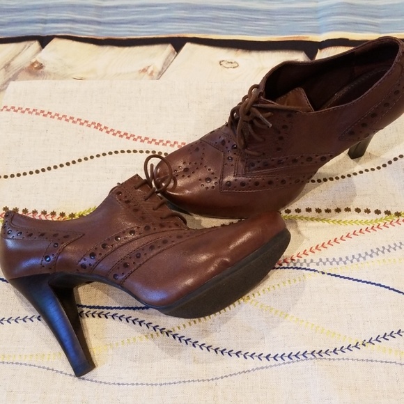 Gianni Bini Shoes - GB Dark Brown Leather Lace Up Shoes Booties Heels